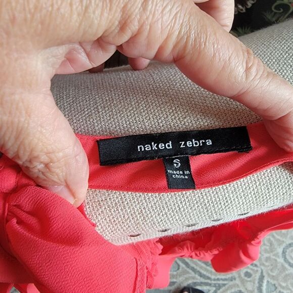 Naked Zebra Coral raserback top blouse size S sleeveless - Picture 3 of 8